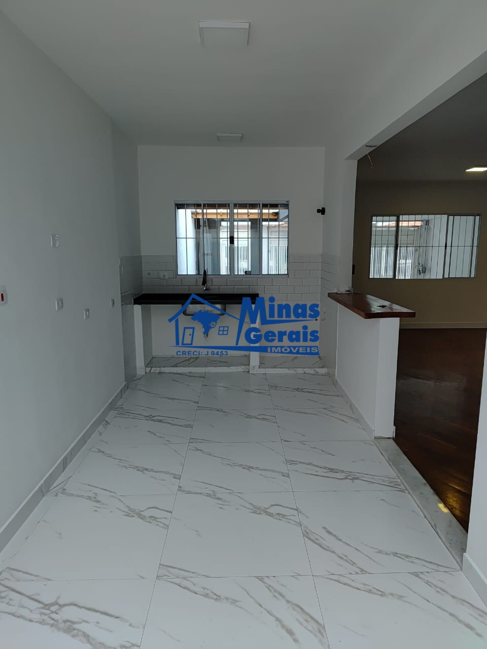 Casa à venda com 2 quartos, 189m² - Foto 4