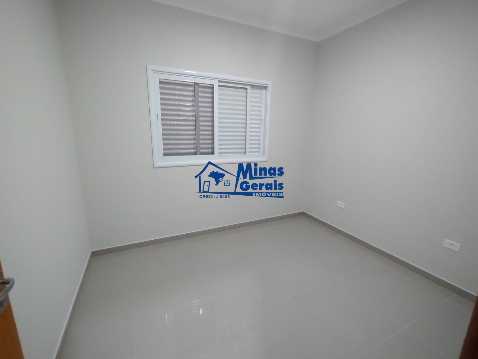 Casa à venda com 3 quartos, 100m² - Foto 6