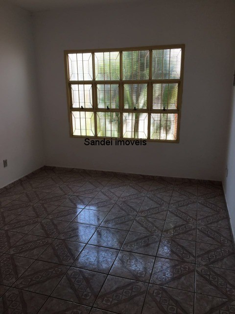 Casa à venda com 3 quartos, 175m² - Foto 2