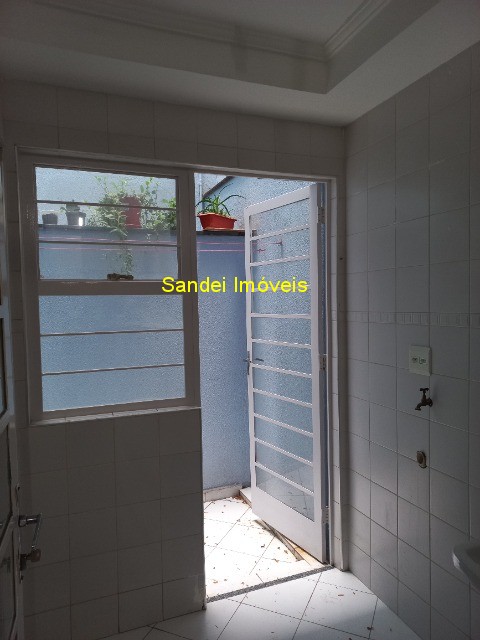 Apartamento para alugar com 2 quartos, 60m² - Foto 17