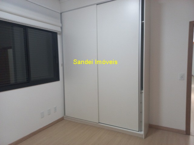 Casa de Condomínio para alugar com 3 quartos, 240m² - Foto 5