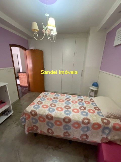 Casa à venda com 2 quartos, 140m² - Foto 11