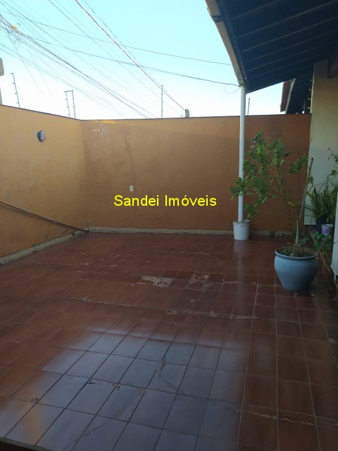 Casa à venda com 3 quartos, 100m² - Foto 17