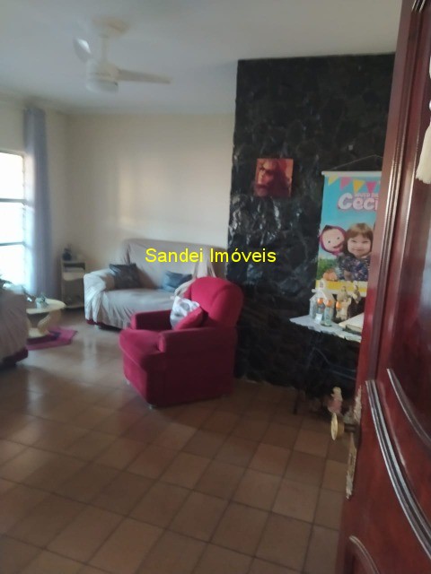 Casa à venda com 3 quartos, 100m² - Foto 18