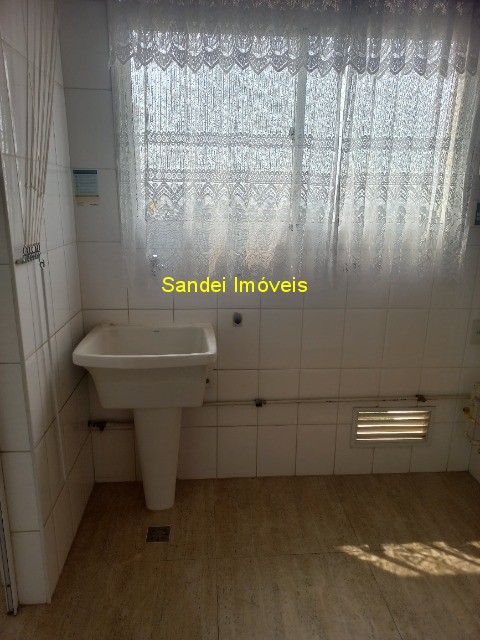 Apartamento para alugar com 3 quartos, 225m² - Foto 22