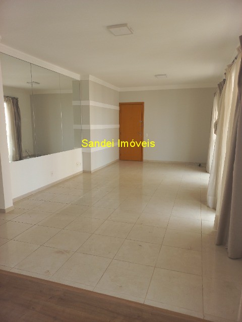 Apartamento para alugar com 3 quartos, 225m² - Foto 33