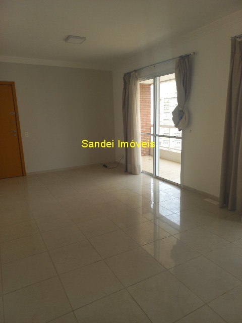 Apartamento para alugar com 3 quartos, 225m² - Foto 34