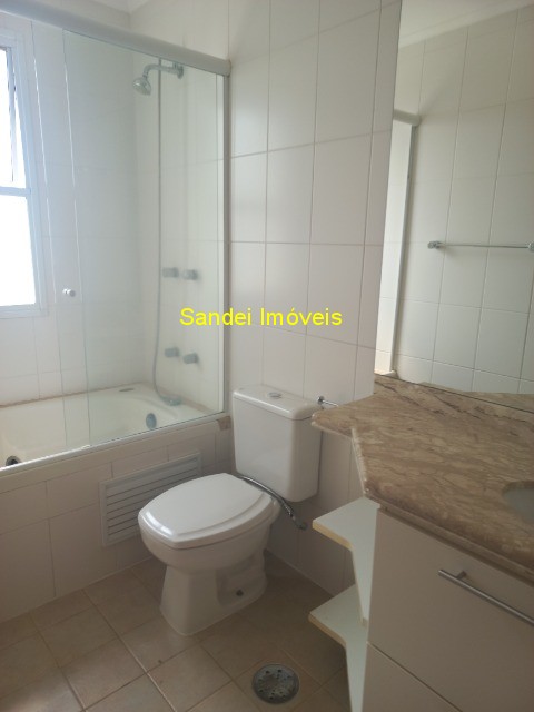 Apartamento para alugar com 3 quartos, 225m² - Foto 66