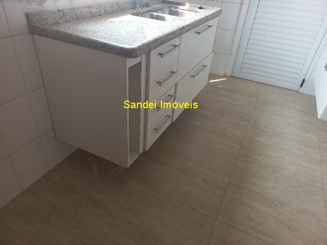 Apartamento para alugar com 3 quartos, 225m² - Foto 28