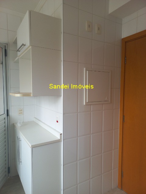 Apartamento para alugar com 3 quartos, 225m² - Foto 23