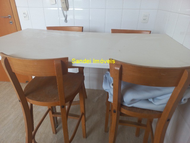 Apartamento para alugar com 3 quartos, 225m² - Foto 29