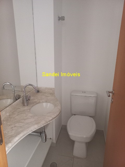 Apartamento para alugar com 3 quartos, 225m² - Foto 44