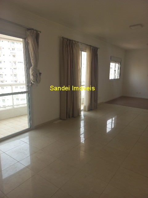 Apartamento para alugar com 3 quartos, 225m² - Foto 42