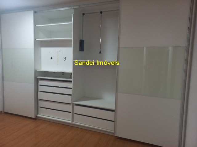 Apartamento para alugar com 3 quartos, 225m² - Foto 59