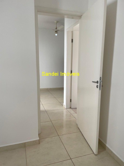 Apartamento para alugar com 2 quartos, 50m² - Foto 11