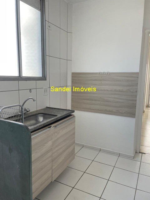 Apartamento para alugar com 2 quartos, 50m² - Foto 6