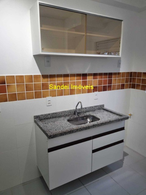 Apartamento à venda com 2 quartos, 43m² - Foto 2