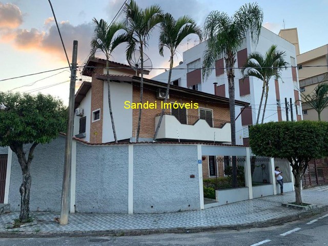 Casa à venda e aluguel com 4 quartos, 330m² - Foto 6