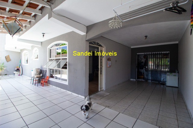 Casa à venda com 3 quartos, 300m² - Foto 17