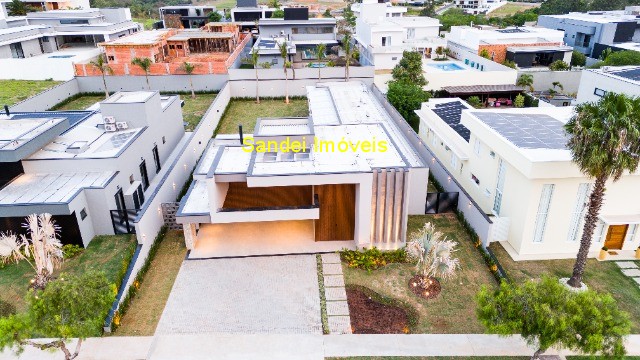 Casa de Condomínio à venda com 4 quartos, 467m² - Foto 2