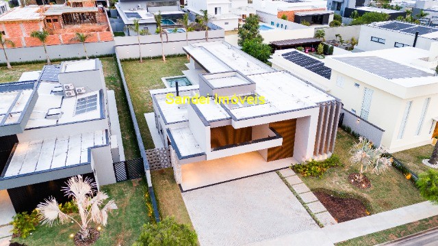 Casa de Condomínio à venda com 4 quartos, 467m² - Foto 1