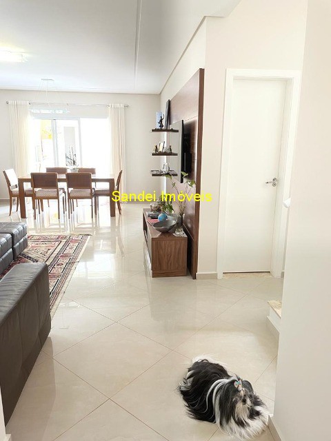 Casa de Condomínio à venda com 3 quartos, 251m² - Foto 17