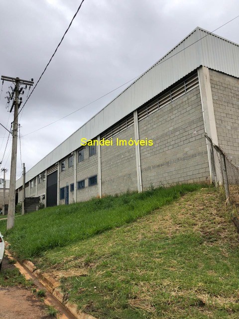 Depósito-Galpão-Armazém para alugar, 1050m² - Foto 1
