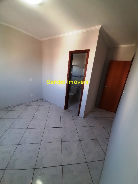 Apartamento para alugar com 2 quartos, 62m² - Foto 13