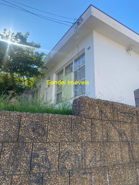 Casa à venda com 3 quartos, 300m² - Foto 1