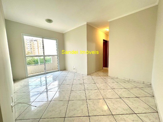 Apartamento para alugar com 2 quartos, 62m² - Foto 3
