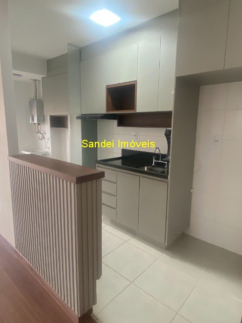Apartamento para alugar com 2 quartos, 60m² - Foto 7