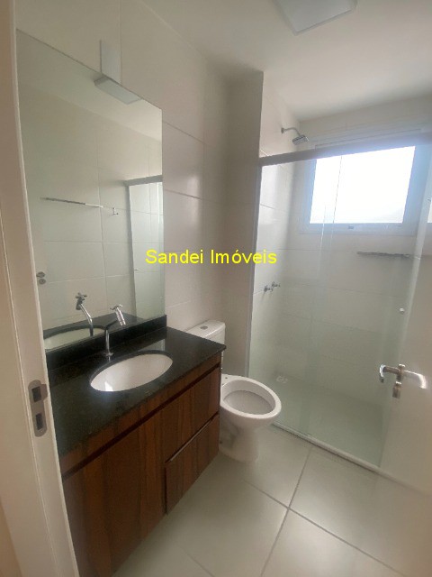 Apartamento para alugar com 2 quartos, 60m² - Foto 14