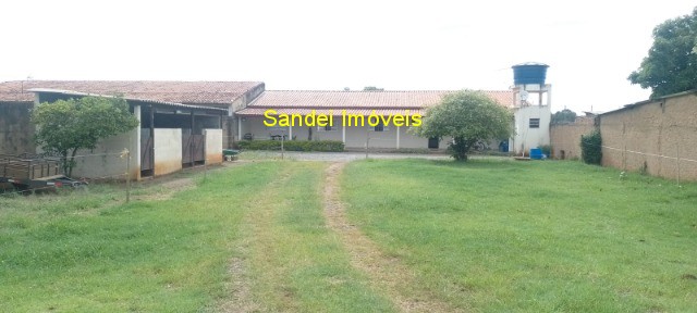 Sítio, 3 quartos, 1000 m² - Foto 1