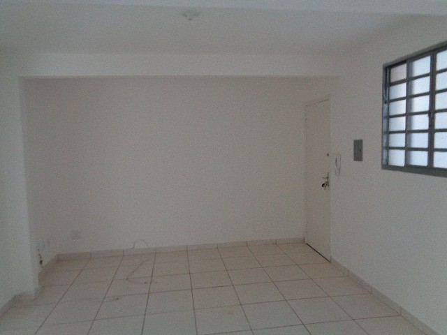 Apartamento à venda com 2 quartos, 1m² - Foto 2