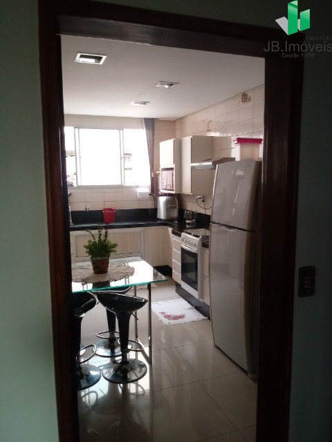 Apartamento à venda com 3 quartos, 94m² - Foto 17