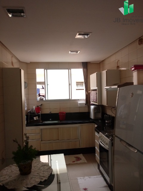 Apartamento à venda com 3 quartos, 94m² - Foto 18