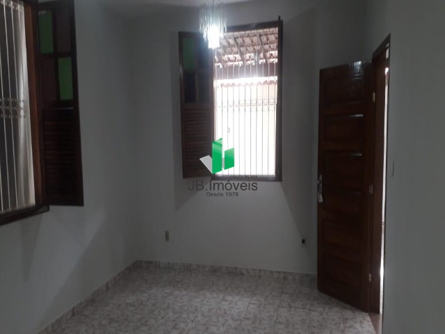 Casa para alugar com 4 quartos, 100m² - Foto 3