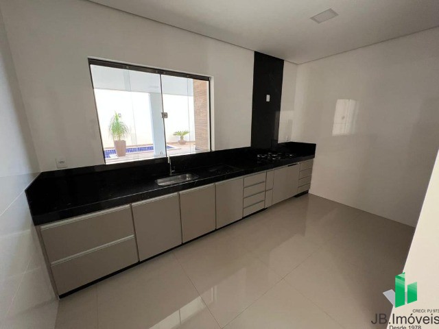 Casa à venda com 3 quartos, 300m² - Foto 12