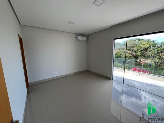 Casa à venda com 3 quartos, 300m² - Foto 5