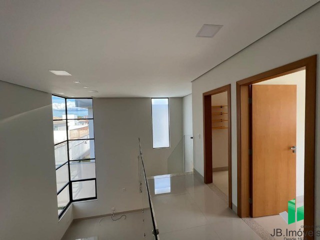 Casa à venda com 3 quartos, 300m² - Foto 13