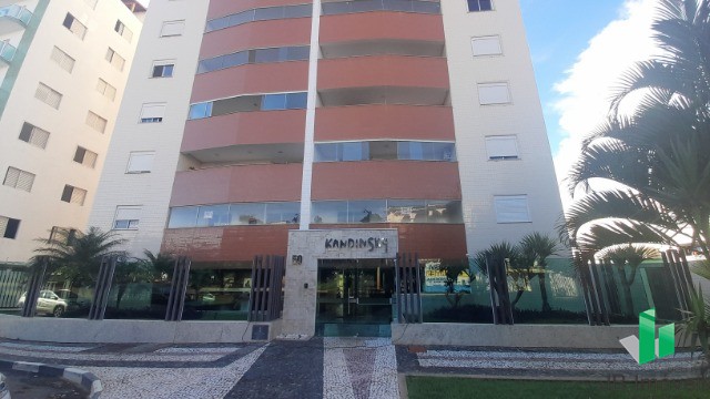 Apartamento à venda com 3 quartos, 127m² - Foto 1