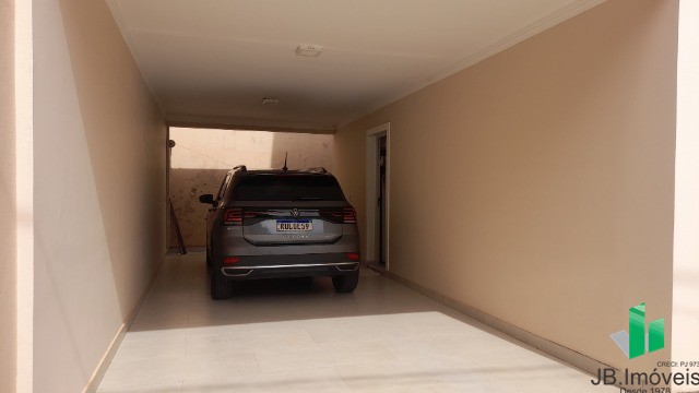 Casa à venda com 4 quartos, 300m² - Foto 4