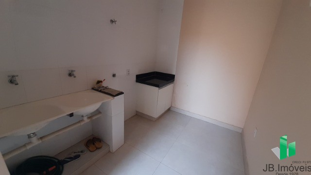 Casa à venda com 4 quartos, 300m² - Foto 6