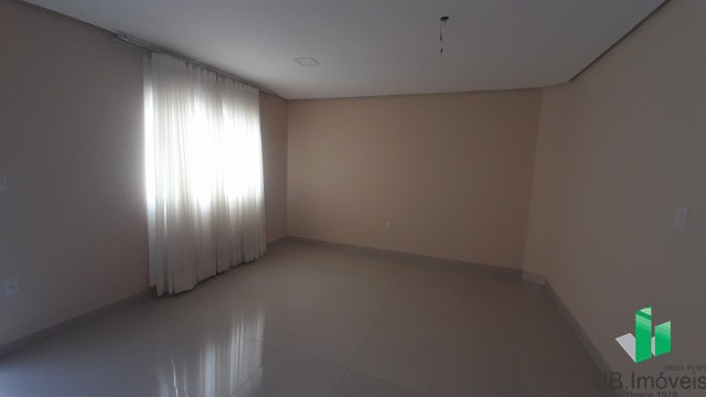 Casa à venda com 4 quartos, 300m² - Foto 9