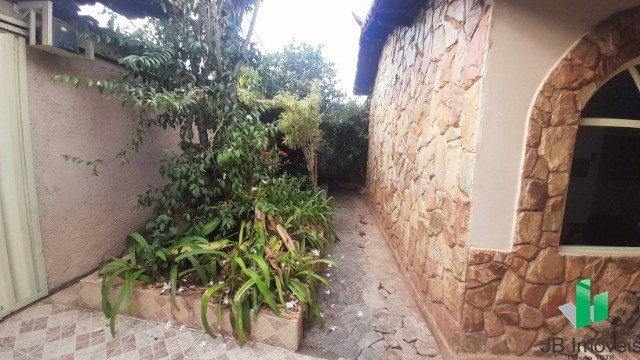 Casa à venda com 4 quartos - Foto 3