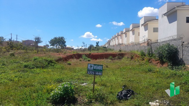 Terreno à venda, 1200m² - Foto 1