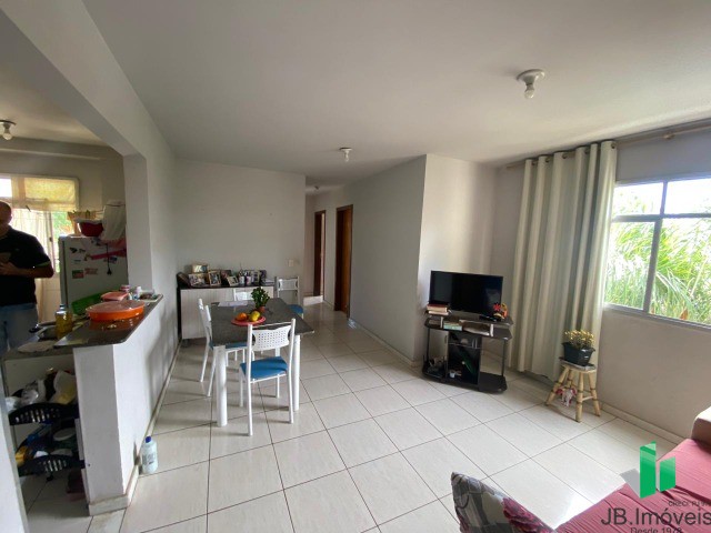 Apartamento à venda com 3 quartos, 70m² - Foto 2