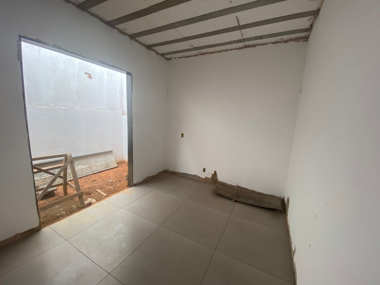 Casa à venda com 2 quartos, 100m² - Foto 4