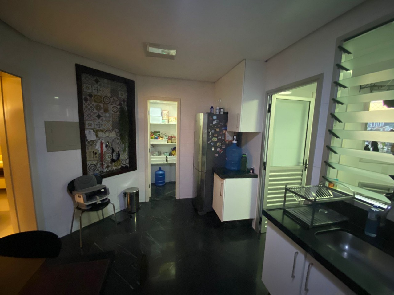 Apartamento à venda com 3 quartos, 137m² - Foto 3