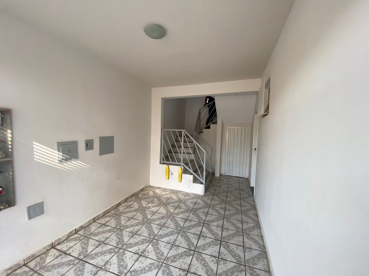 Apartamento à venda com 2 quartos, 7m² - Foto 3